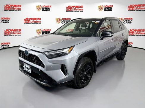 Used 2022 Toyota RAV4 XSE AWD/4WD image 13