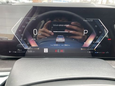 Used 2023 BMW X7 xDrive40i w/ Premium Package image 17