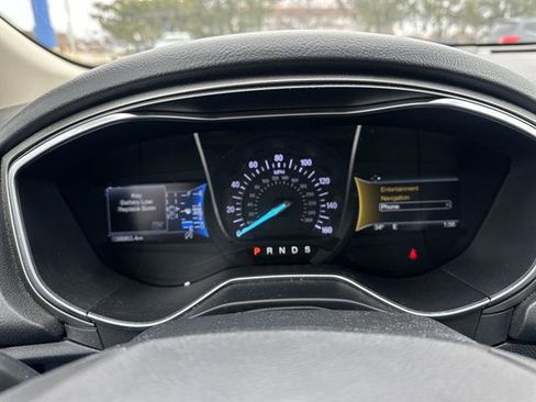 Used 2018 Ford Fusion SE w/ Fusion SE Technology Package image 10