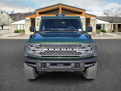 New 2025 Ford Bronco Badlands w/ Sasquatch Package