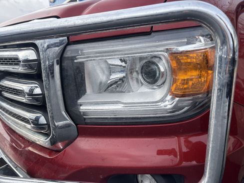 Used 2015 GMC Canyon SLT image 11