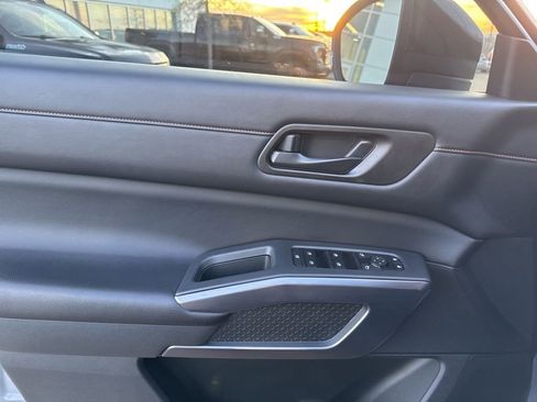 Used 2023 Nissan Pathfinder Rock Creek image 11