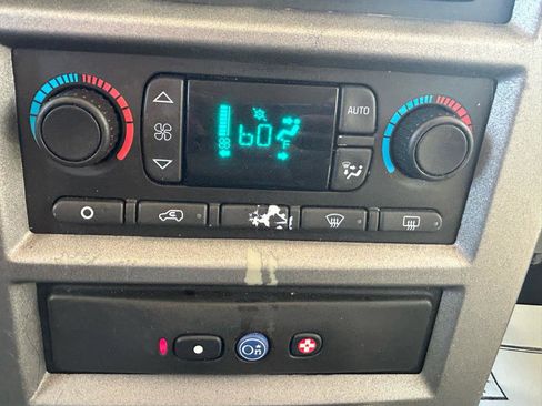 Used 2003 HUMMER H2 w/ Preferred Equipment Group AWD/4WD image 22