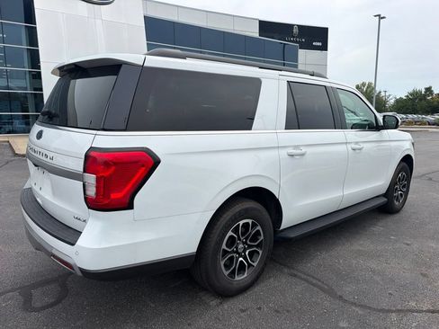 Used 2024 Ford Expedition Max XLT AWD/4WD image 3