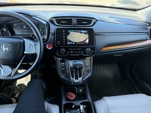 Used 2018 Honda CR-V Touring image 9