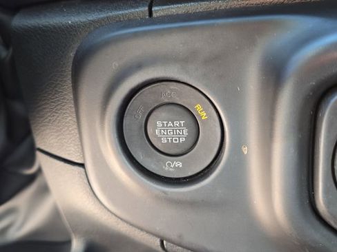 Used 2022 Jeep Wrangler Unlimited Rubicon 4xe AWD/4WD image 27