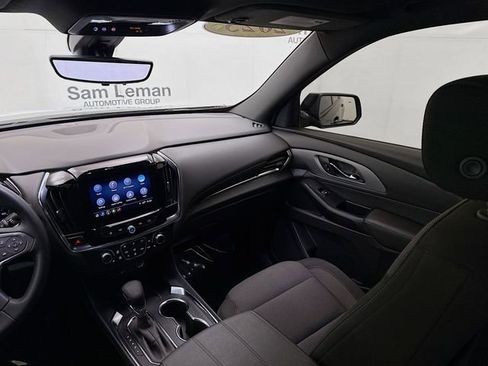 Used 2023 Chevrolet Traverse LT image 25