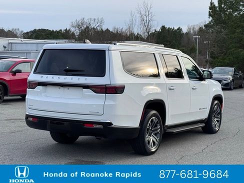 Used 2024 Jeep Wagoneer L Series II image 22