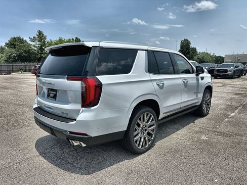 New 2026 GMC Yukon Denali Ultimate w/ LPO, Floor Liner Package AWD/4WD image 11