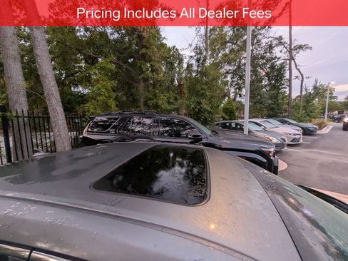 Used 2018 Toyota Avalon Limited FWD image 11