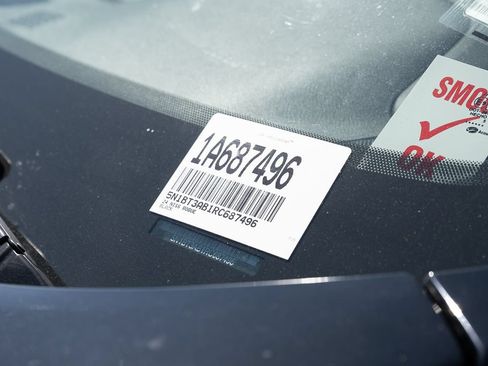 Used 2024 Nissan Rogue S AWD/4WD image 42
