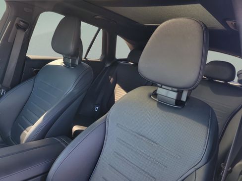 Used 2023 Mercedes-Benz GLC 300 image 16