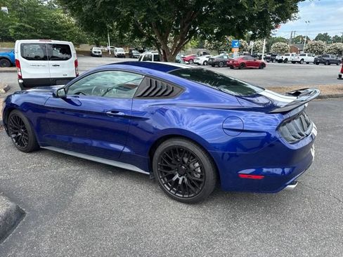 Used 2016 Ford Mustang Coupe RWD image 9