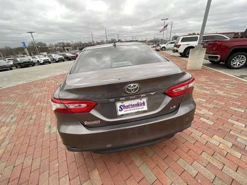 Used 2020 Toyota Camry LE image 33