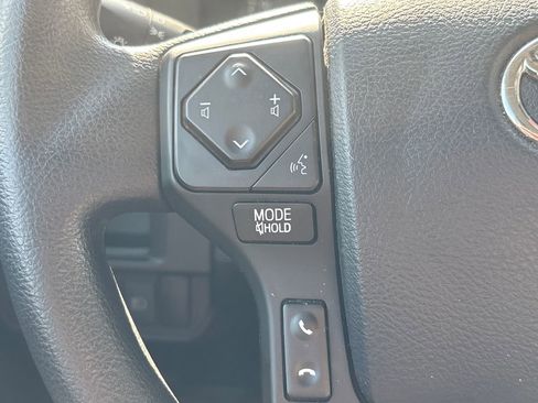 Used 2018 Toyota Tacoma SR RWD image 19