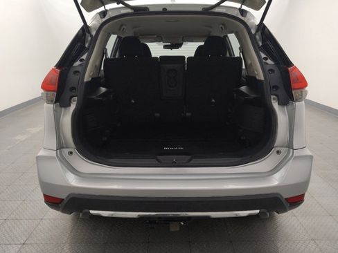 Used 2020 Nissan Rogue S image 29