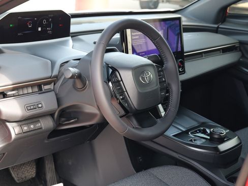 Used 2026 Toyota bZ XLE Plus image 14