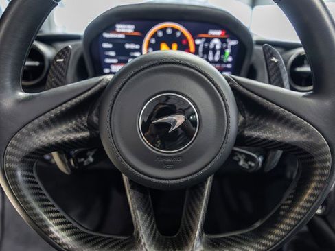 Used 2020 McLaren 720S Spider RWD image 40