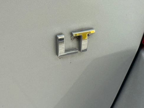 Used 2020 Chevrolet Trax LT w/ LT Convenience Package image 14