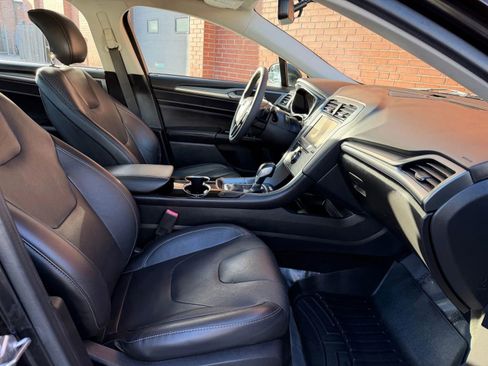 Used 2015 Ford Fusion Titanium image 17