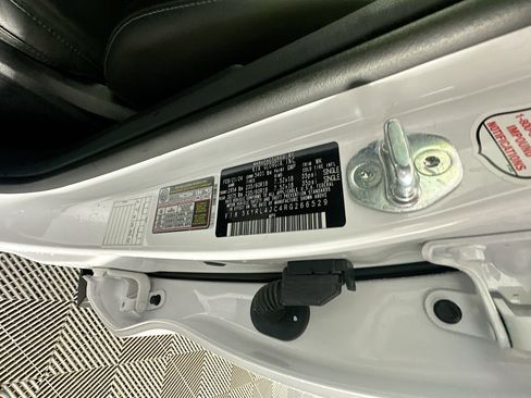 Used 2024 Kia Sorento S image 12