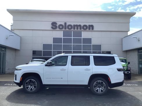 New 2026 Jeep Grand Wagoneer 4X4 image 1