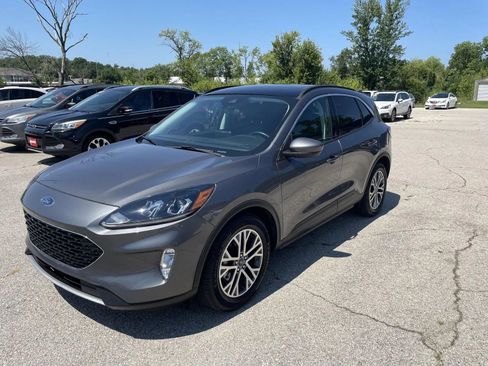 Used 2022 Ford Escape SEL w/ Technology Package image 7