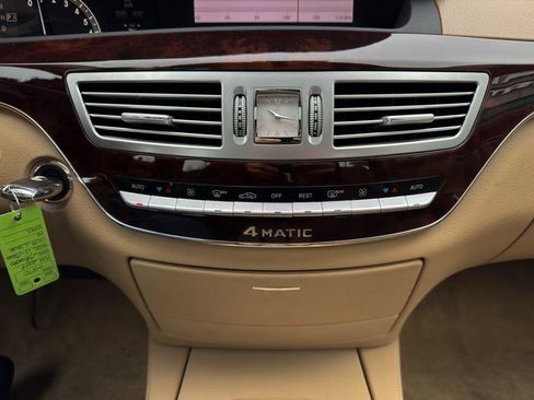 Used 2009 Mercedes-Benz S 550 4MATIC image 22