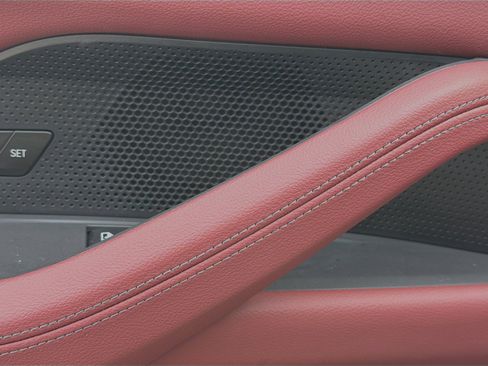 Used 2025 BMW 430i Coupe w/ M Sport Package image 23