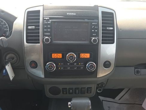 Used 2019 Nissan Frontier SL RWD image 24
