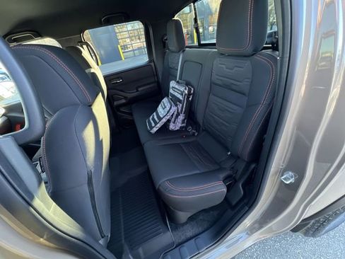 Used 2024 Nissan Frontier PRO-4X w/ Pro Convenience Package AWD/4WD image 22