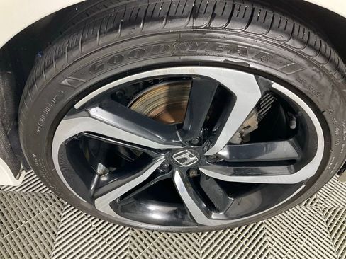 Used 2019 Honda Accord Sport image 10