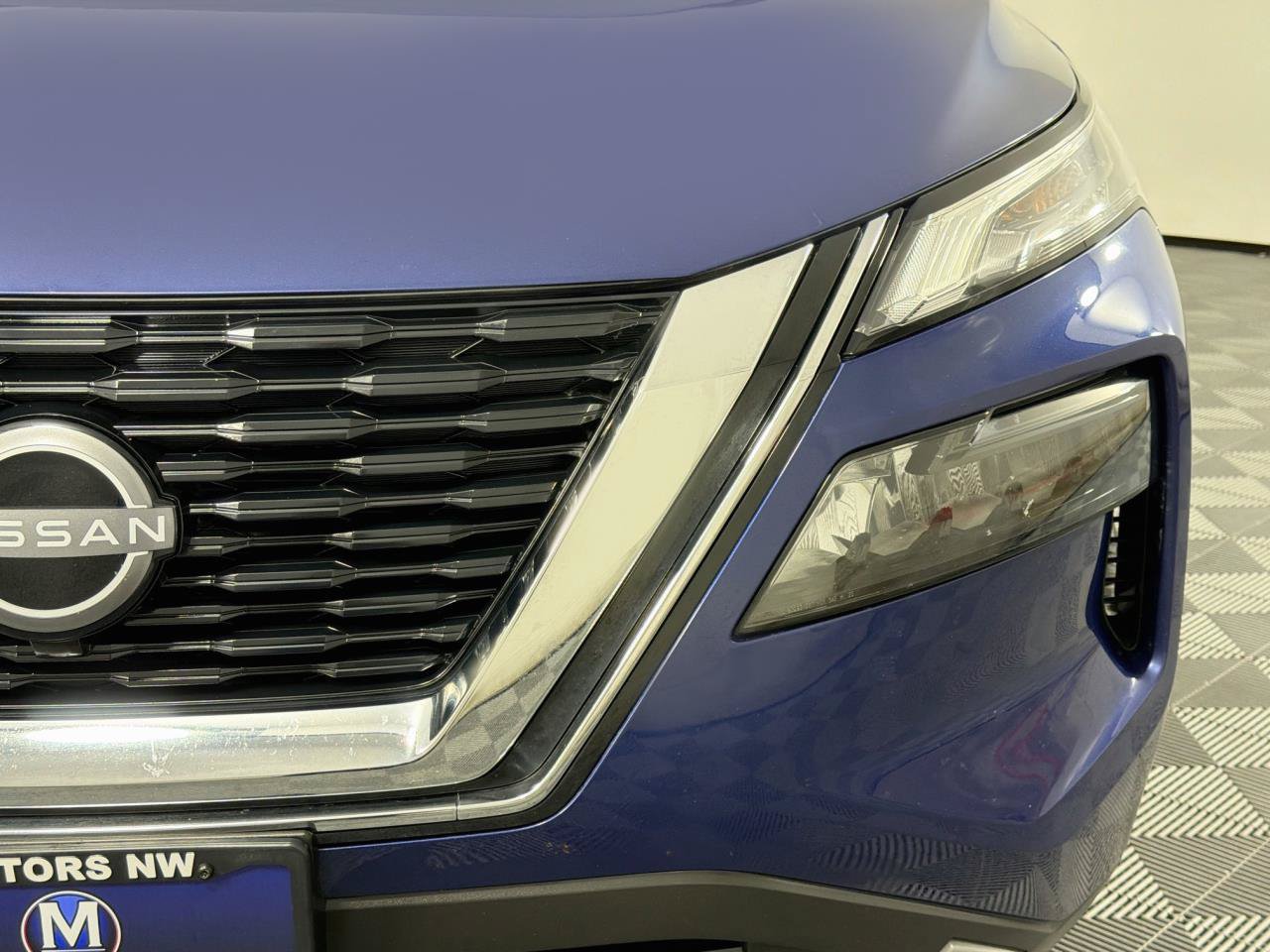 Used 2023 Nissan Rogue S AWD/4WD image 4
