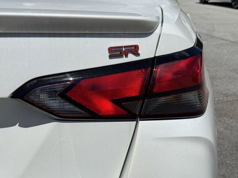 New 2025 Nissan Versa SR w/ Trunk Package FWD image 28