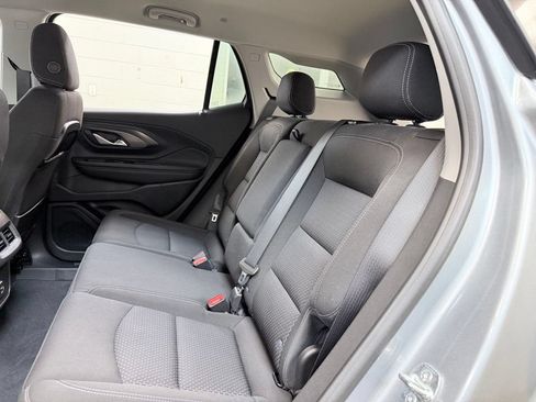 Used 2024 GMC Terrain SLE w/ Driver Convenience Package FWD image 22