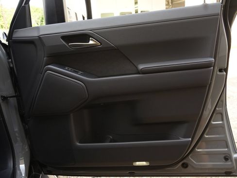 Used 2026 Lexus GX 550 w/ Cold Area Package AWD/4WD image 18