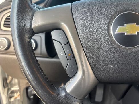 Used 2013 Chevrolet Suburban LT AWD/4WD image 13
