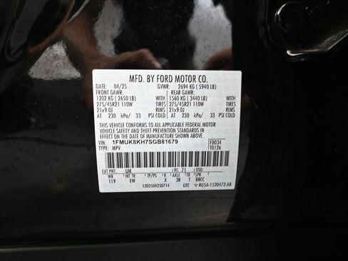 Used 2025 Ford Explorer ST-Line w/ ST-Line Street Pack AWD/4WD image 55
