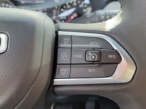 Certified 2023 Jeep Compass Latitude w/ Sun and Sound Group image 6