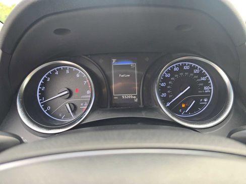 Certified 2018 Toyota Camry LE image 24