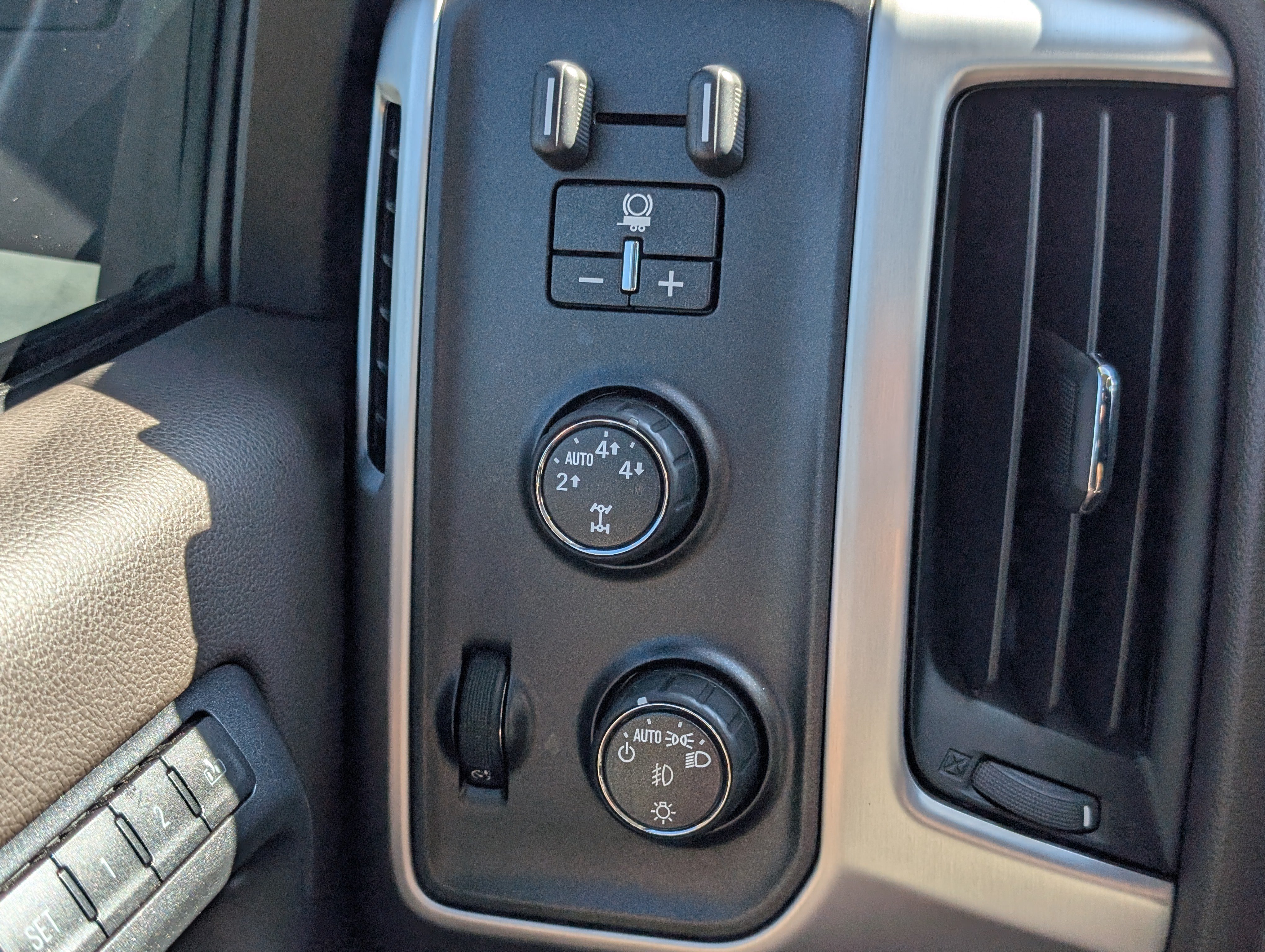Used 2016 GMC Sierra 1500 SLT w/ SLT Premium Package AWD/4WD image 21