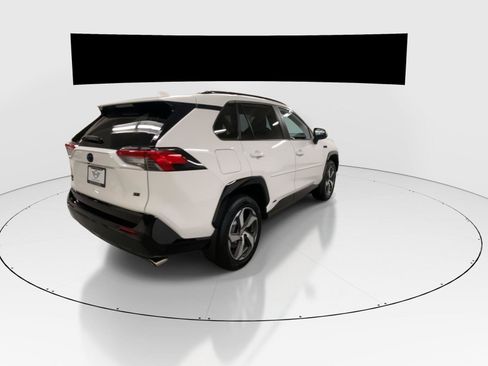 Used 2023 Toyota RAV4 SE w/ Weather & Moonroof Package AWD/4WD image 11