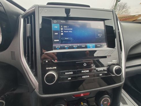 Used 2022 Subaru Impreza 2.0i Premium image 22