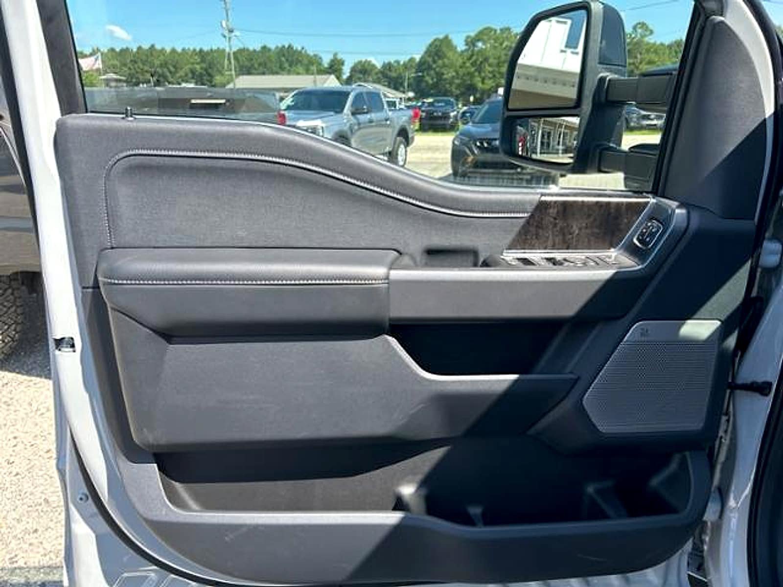 New 2025 Ford F350 Lariat w/ Lariat Ultimate Package AWD/4WD image 12