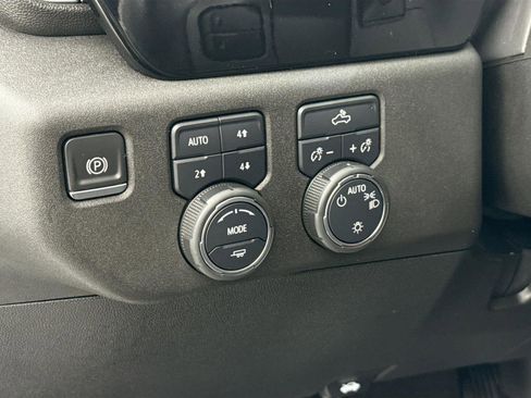 Used 2022 Chevrolet Silverado 1500 LT image 16