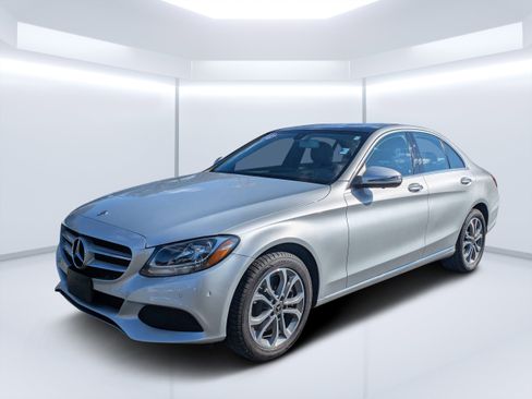 Used 2018 Mercedes-Benz C 300 4MATIC Sedan image 10