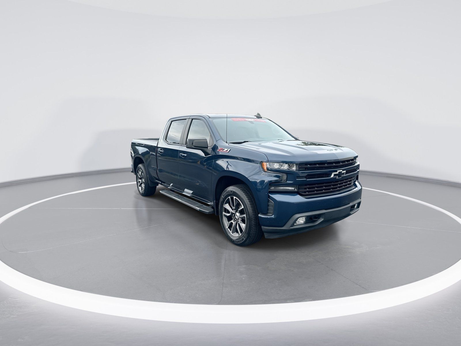 Used 2019 Chevrolet Silverado 1500 RST AWD/4WD image 2