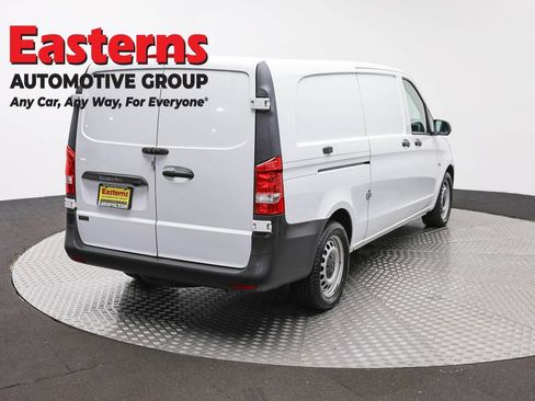 Used 2023 Mercedes-Benz Metris image 5