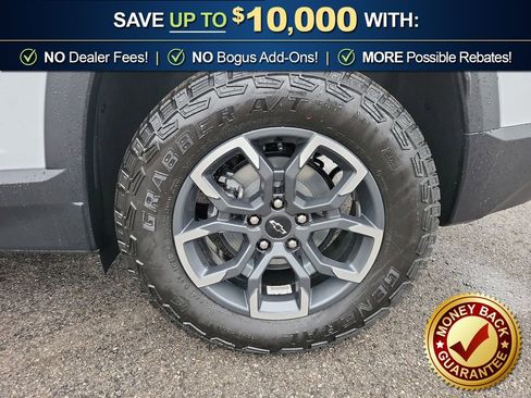 New 2026 Chevrolet Equinox ACTIV w/ LPO, Floor Liner Package AWD/4WD image 11