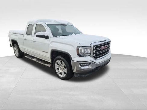 Used 2017 GMC Sierra 1500 SLE w/ SLE Value Package image 1